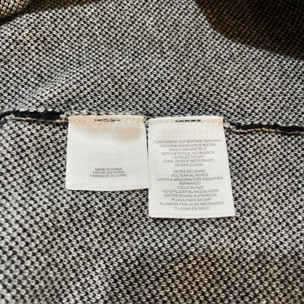 Anne Klein Black and Gray Knit Top - Picture 3 of 8